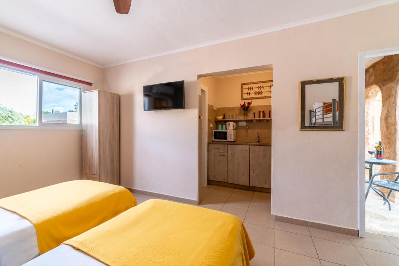 Lotan Desert Travel Hotel Nahal Ya'alon Ngoại thất bức ảnh